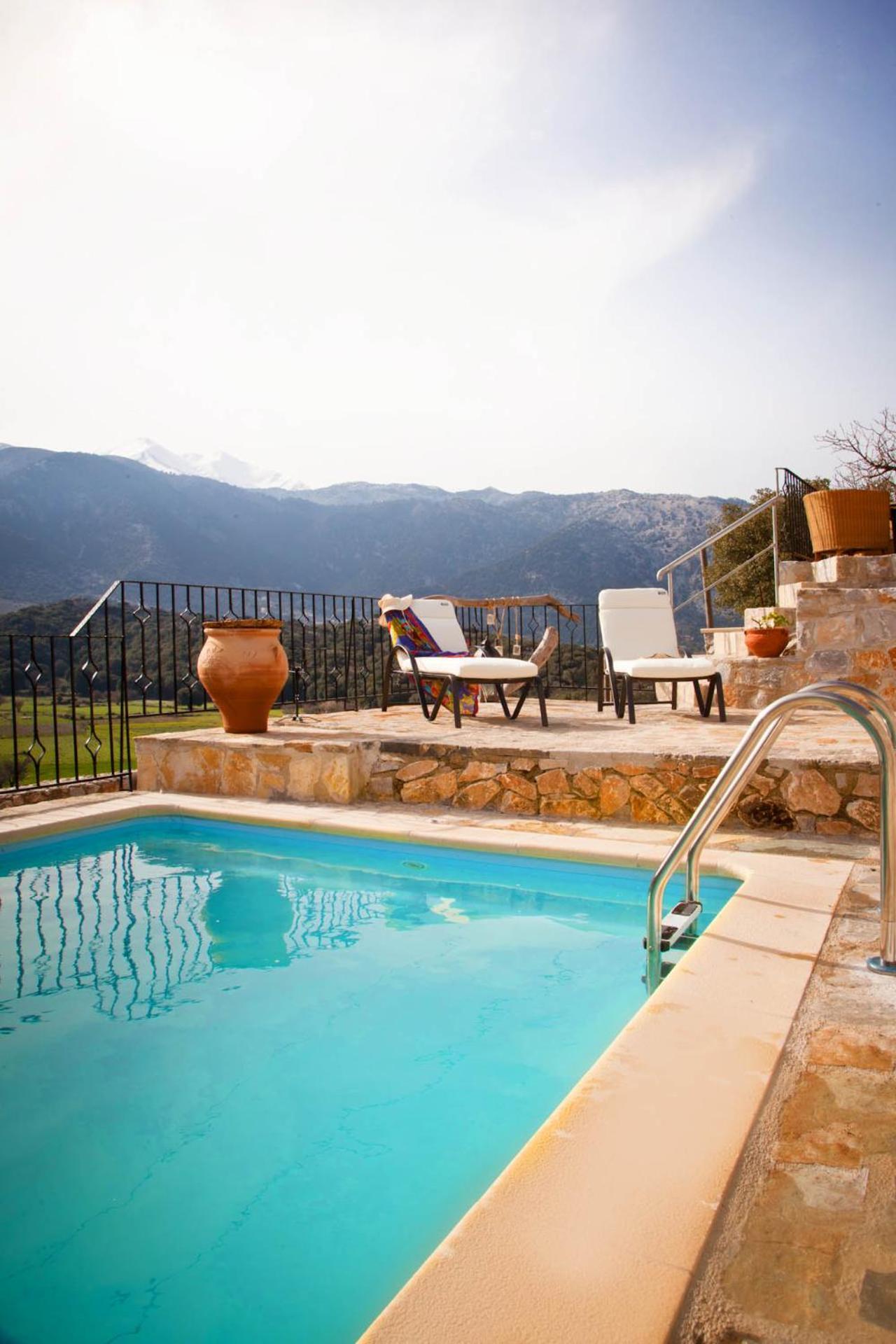 Villa Stone Built Galatia, Poolside & Perfect View *
